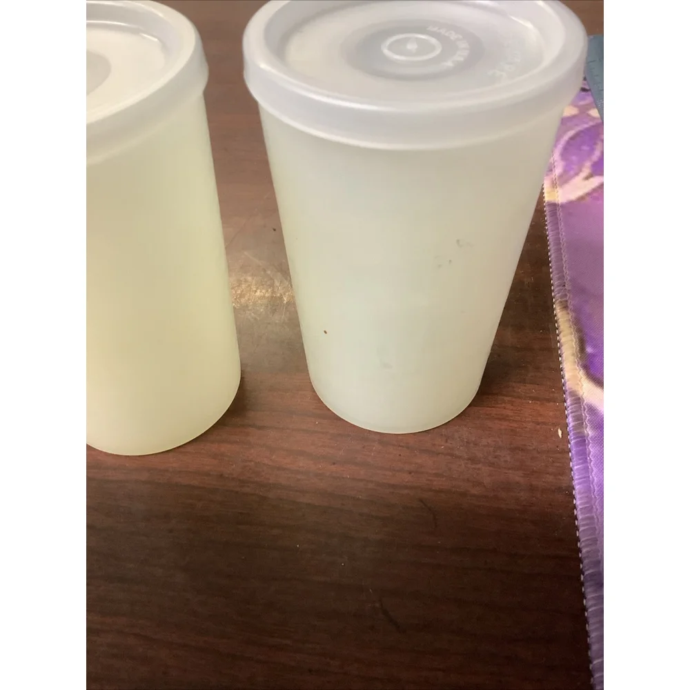 TUPPERWARE Salt/Pepper/Spice Millionaire Line #102 w/Lid #294 Vintage
